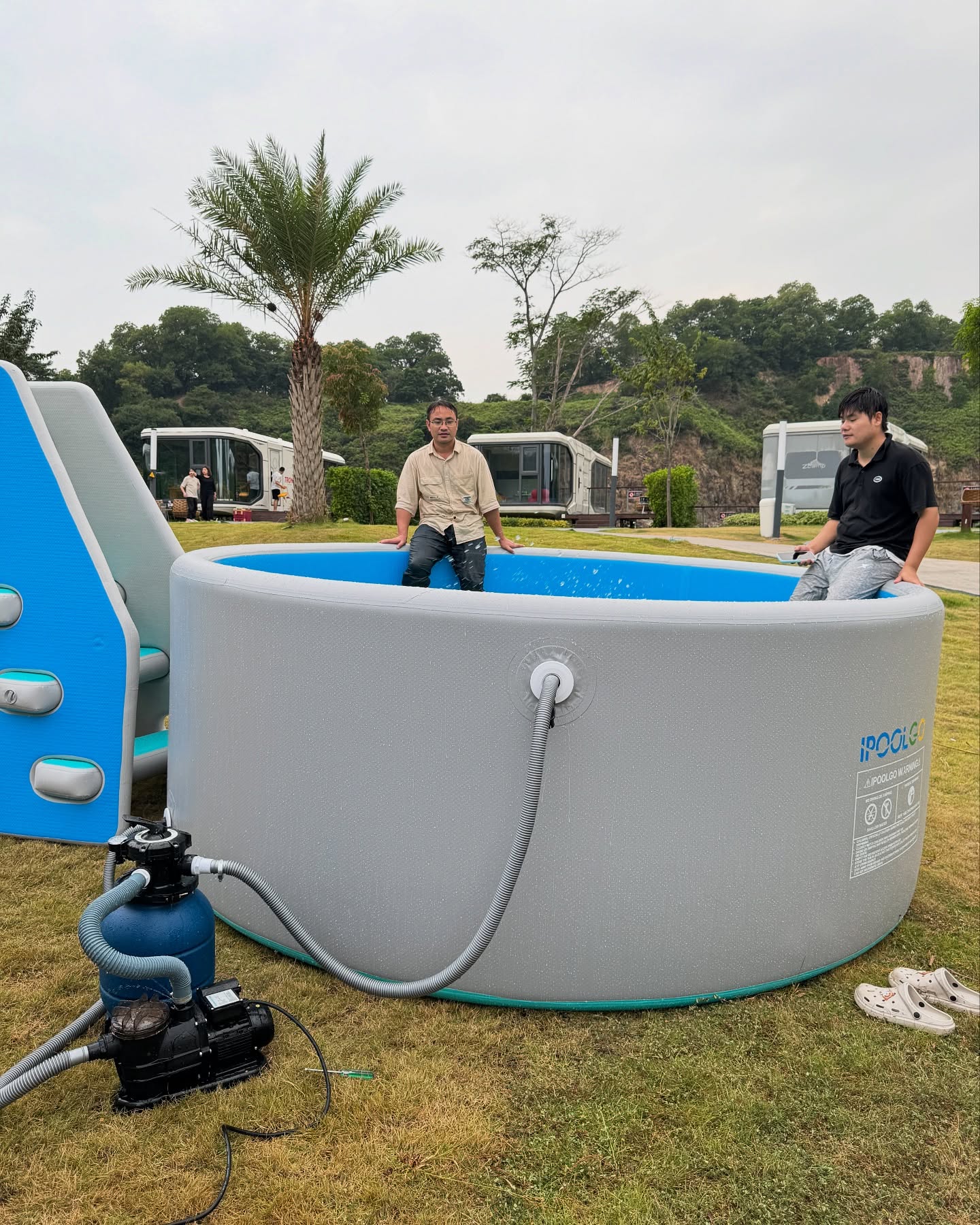 iPoolGo Inflatable Round Hot Tub - Image 3